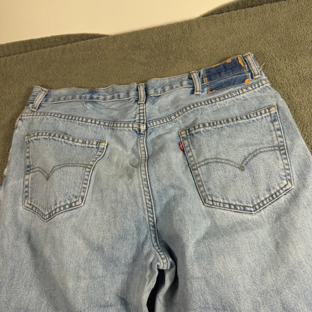 Levis 550 Relaxed Fit Tapered Leg Light Wash Blue Denim Jeans 40x32